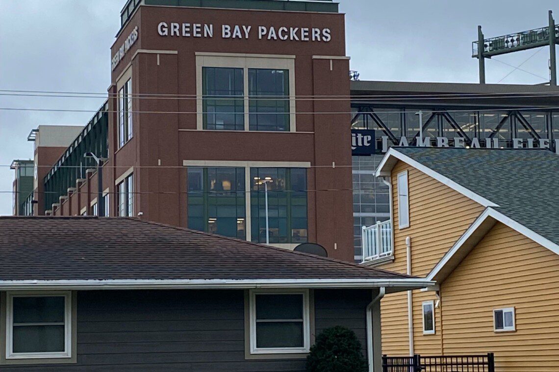 LaLaLa Lambeau Lodging on Shadow Lane Ruesch Management